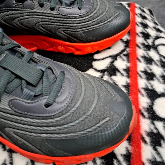 %Men Nike Air Max 270 React ENG Size 8 Dark Smoke Gray Crimson / A 23 main image 6